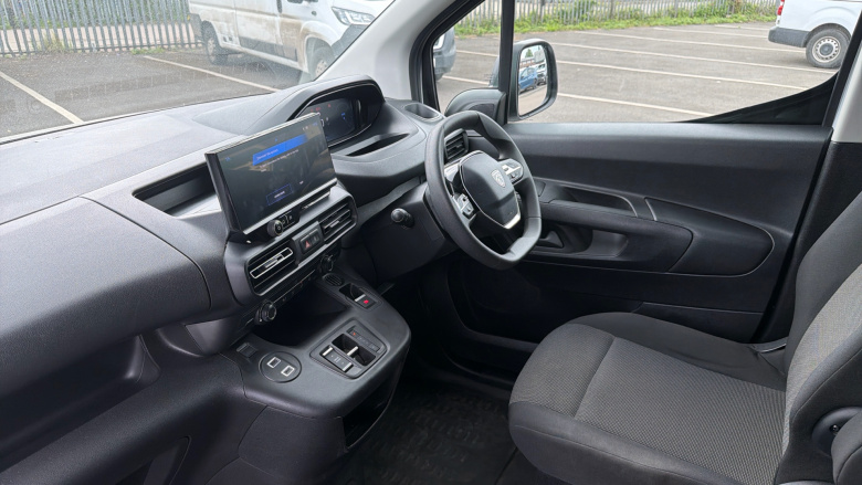 Peugeot Partner Standard Diesel 1.5 BlueHDi 130 Professional Van EAT8